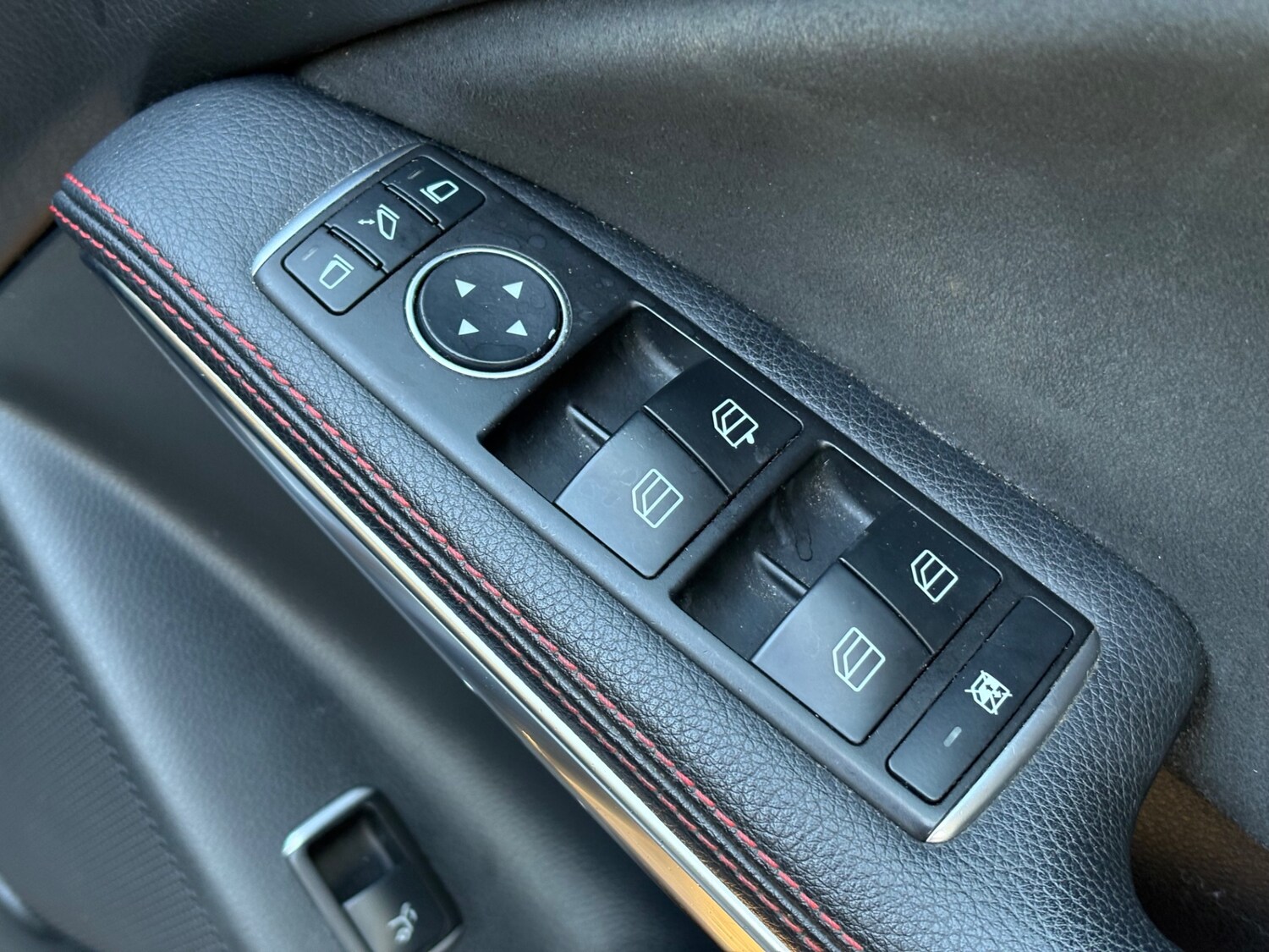 Used Mercedes-Benz GLA 2015 for sale - 76630400: Photo 25