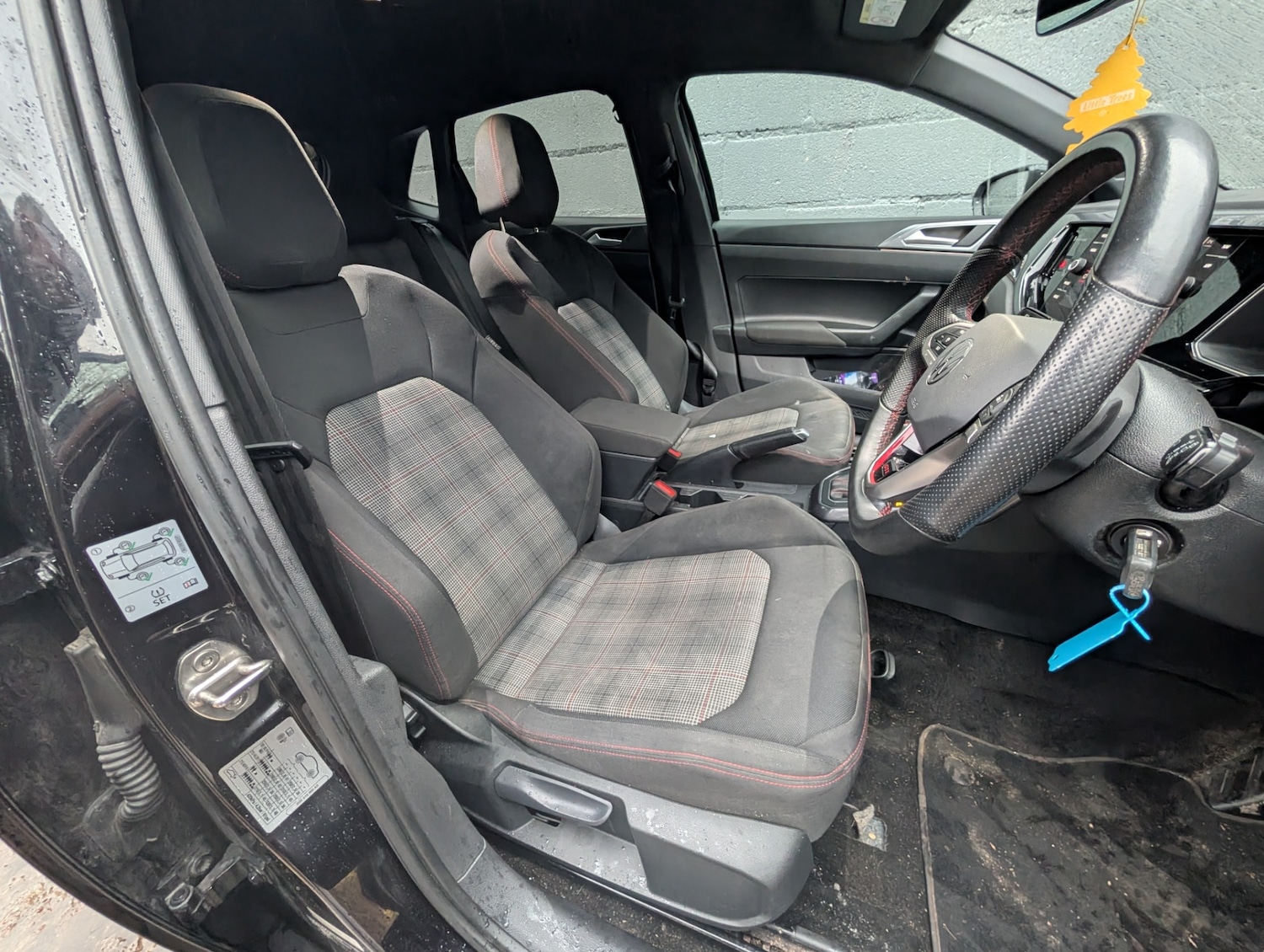 Used Volkswagen Polo 2024 for sale - 77211140: Photo 3