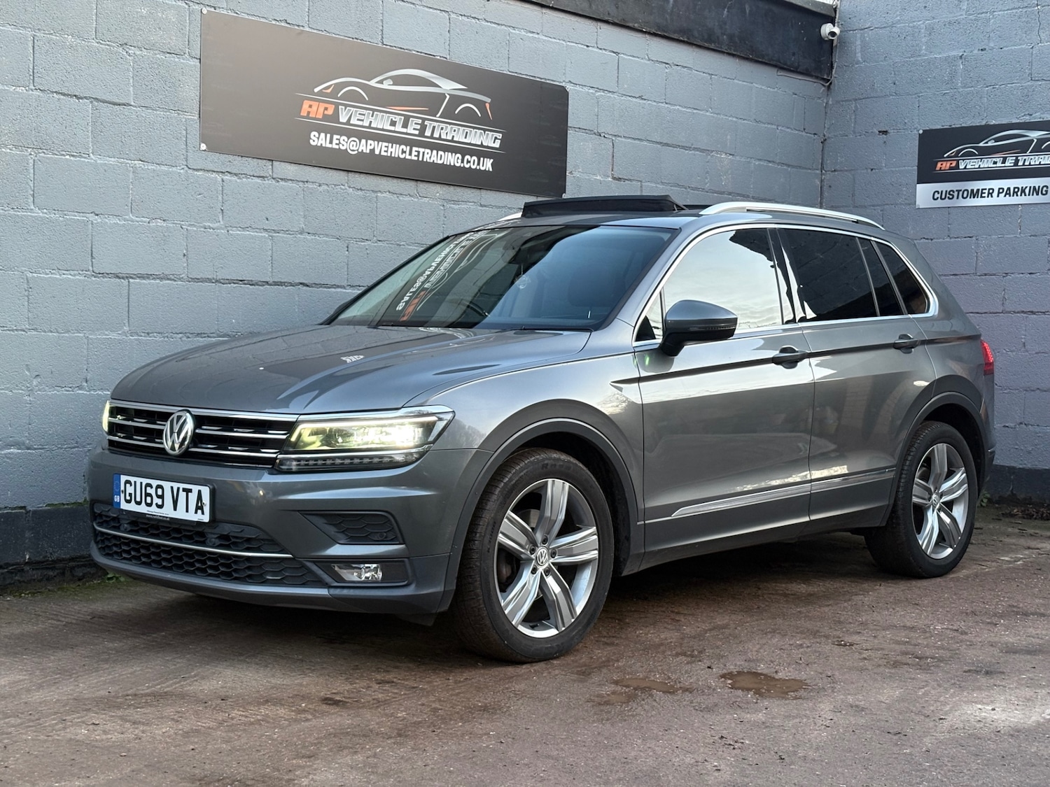 Used Volkswagen Tiguan 2019 for sale - 76961217: Photo 2