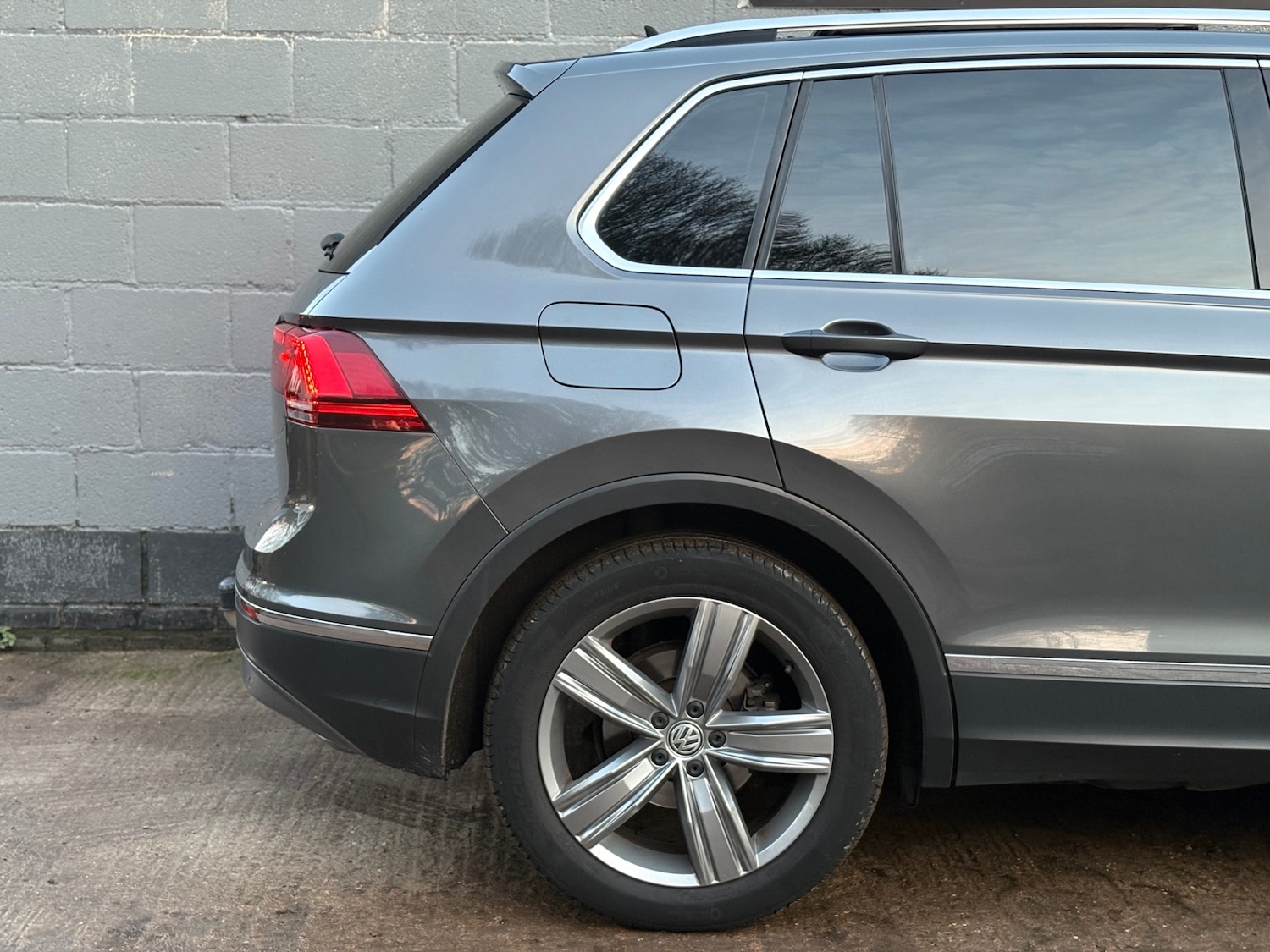 Used Volkswagen Tiguan 2019 for sale - 76961217: Photo 23