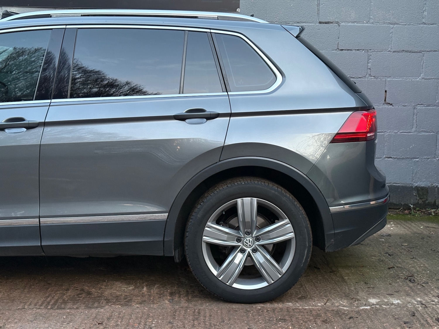 Used Volkswagen Tiguan 2019 for sale - 76961217: Photo 5