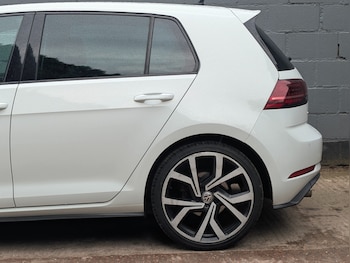 Used Volkswagen Golf 2017 for sale - 78608403: Photo