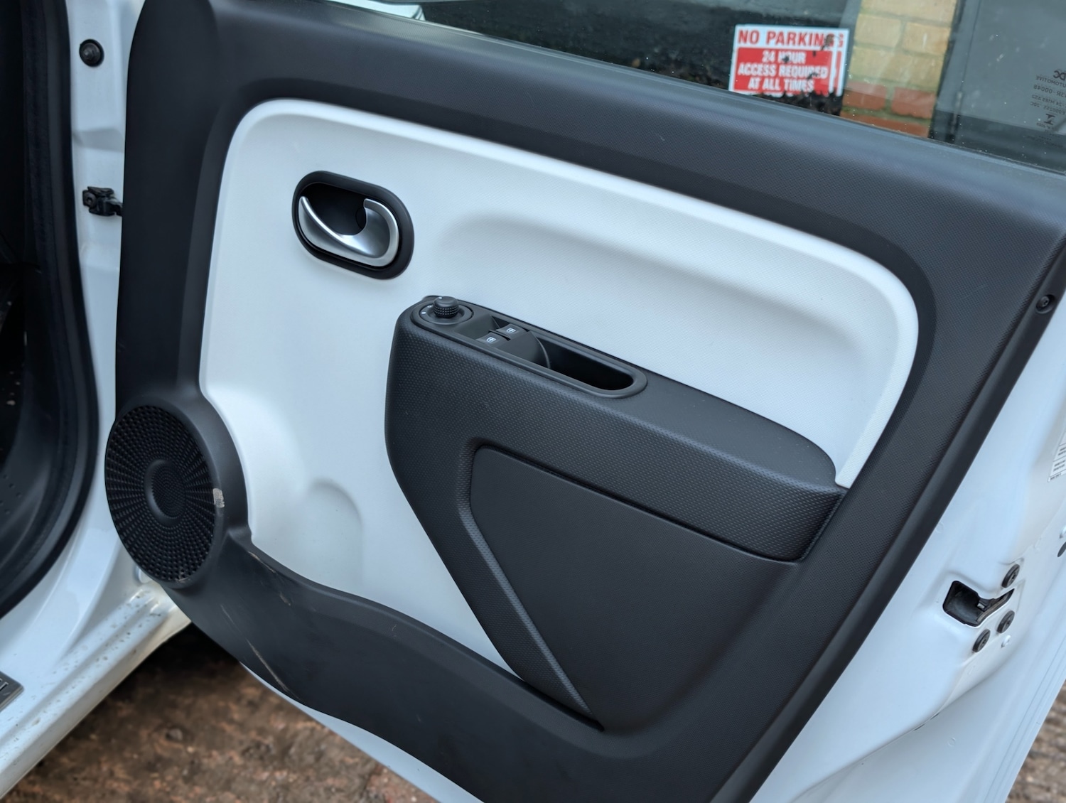 Used Renault Twingo 2015 for sale - 77476964: Photo 3