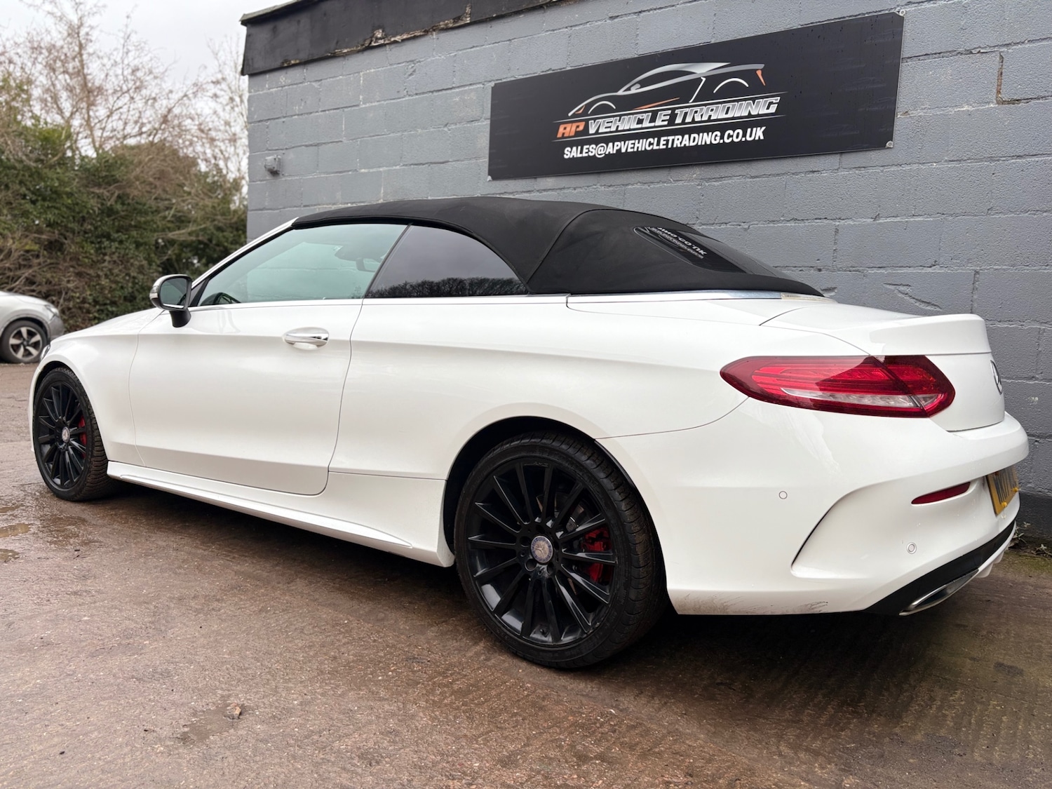 Used Mercedes-Benz C Class 2017 for sale - 77129888: Photo 3