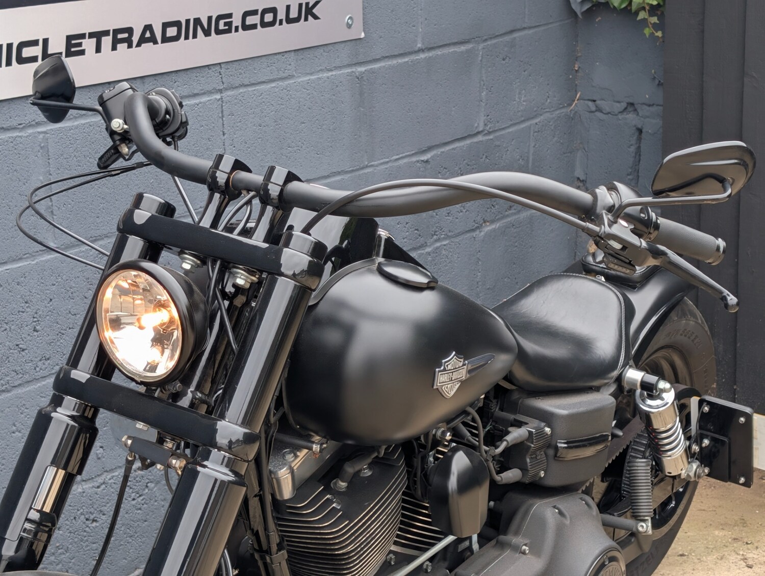 Used Harley-Davidson DYNA FAT BOB BOBBER 2013 for sale - 78286570: Photo 3
