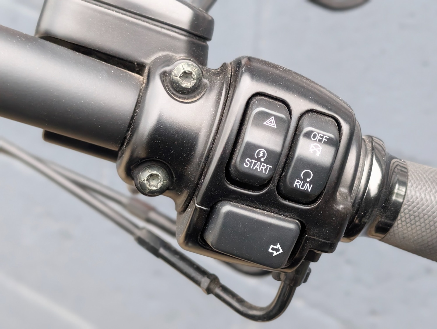 Used Harley-Davidson DYNA FAT BOB BOBBER 2013 for sale - 78286570: Photo 5