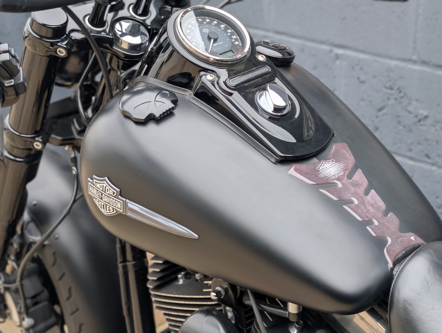Used Harley-Davidson DYNA FAT BOB BOBBER 2013 for sale - 78286570: Photo 6