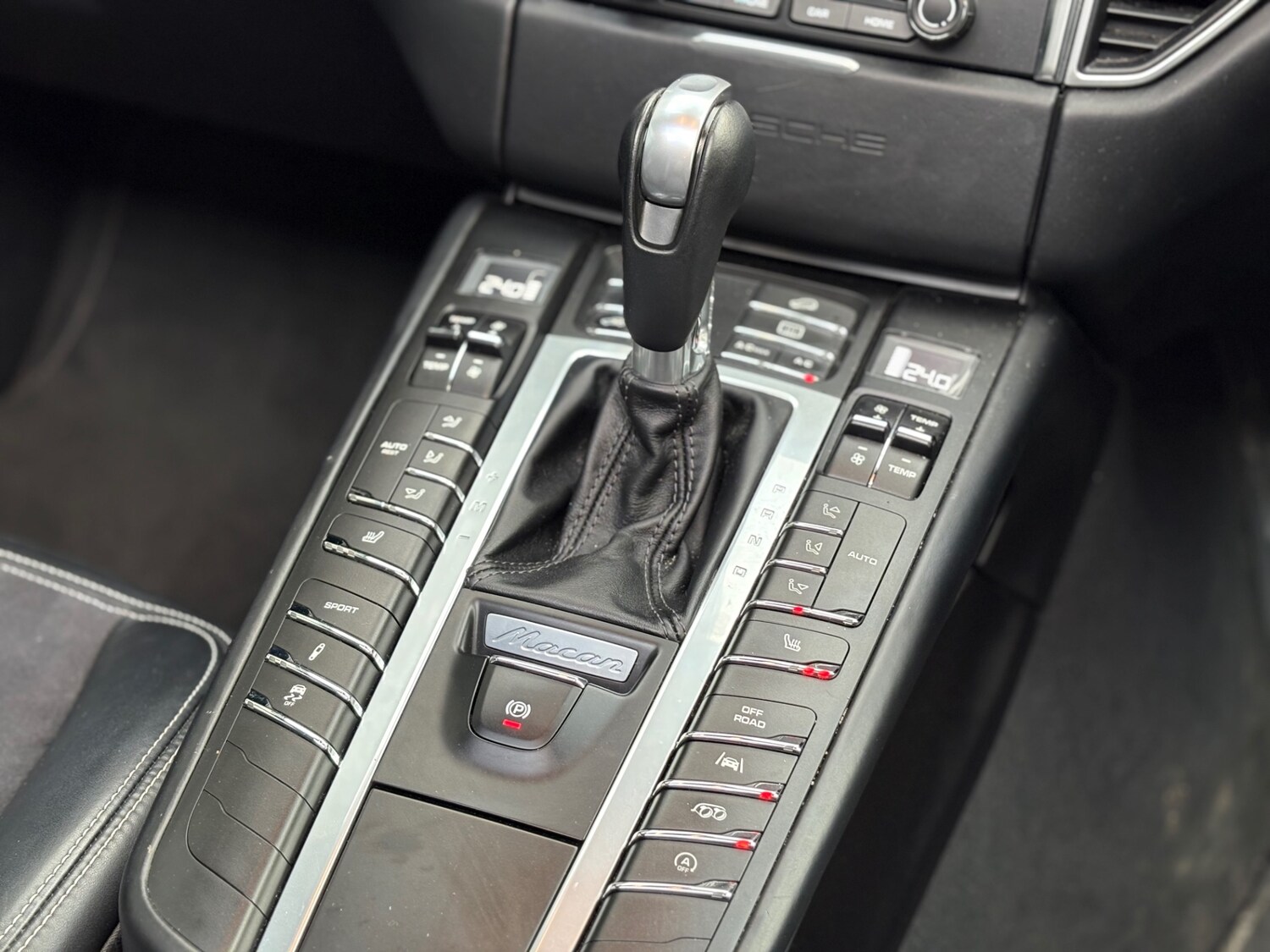 Used Porsche Macan 2017 for sale - 76630405: Photo 33