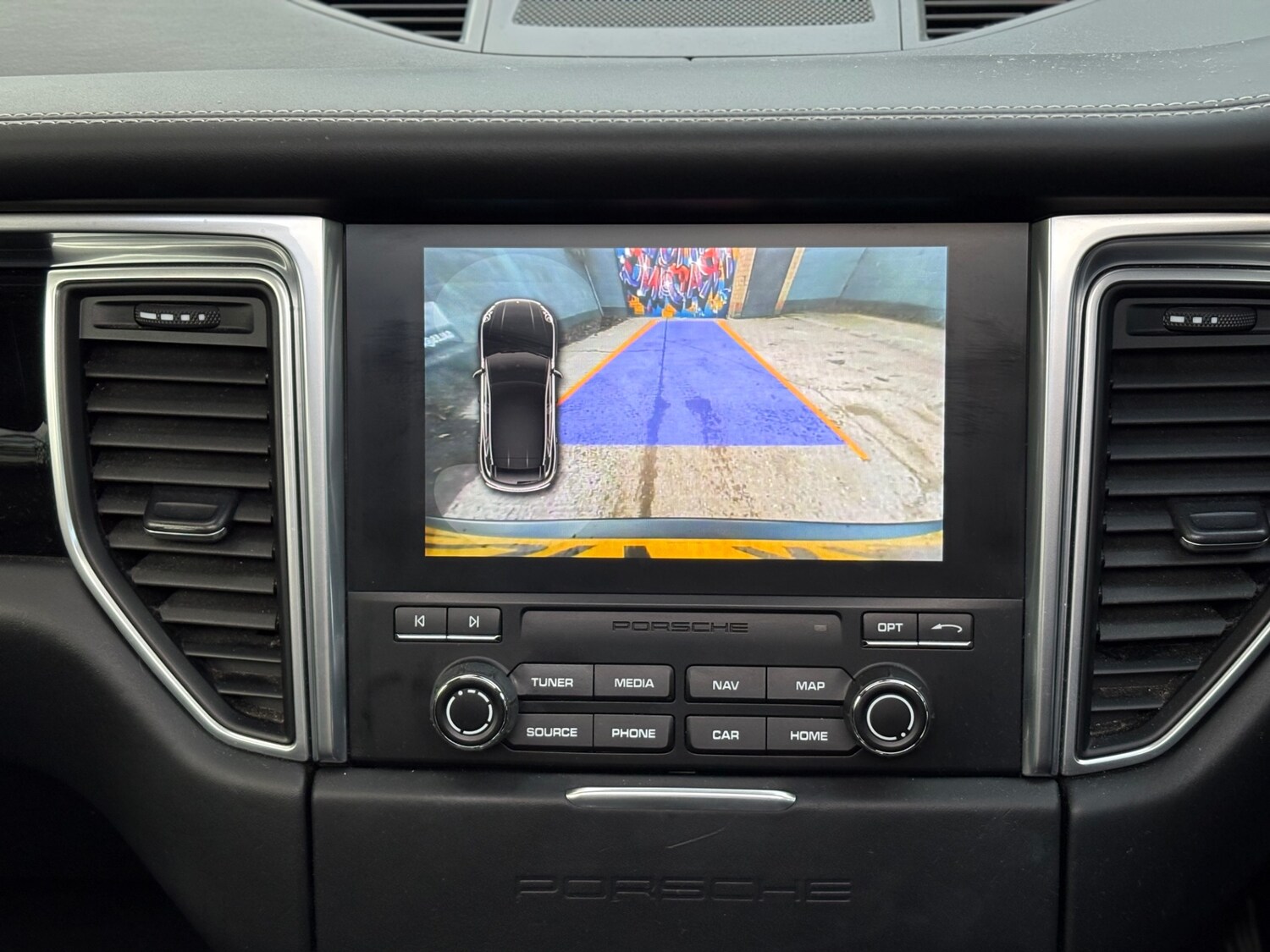 Used Porsche Macan 2017 for sale - 76630405: Photo 37