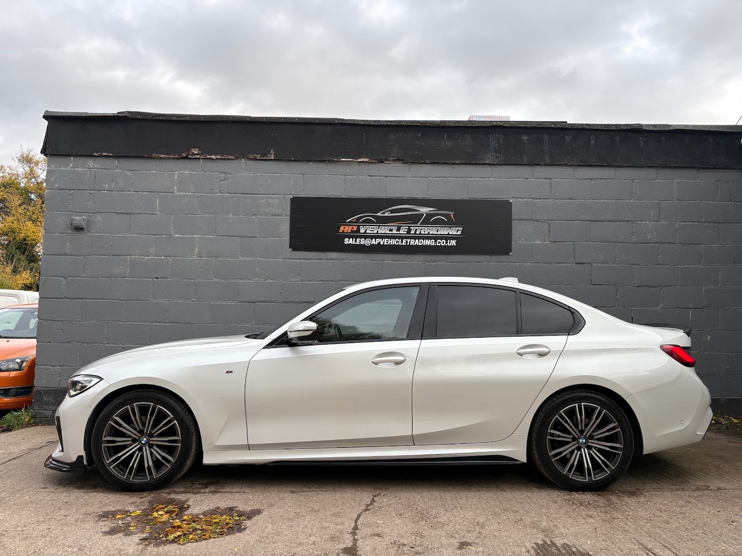 Used BMW 3 Series 2020 for sale - 76332765: Photo 2