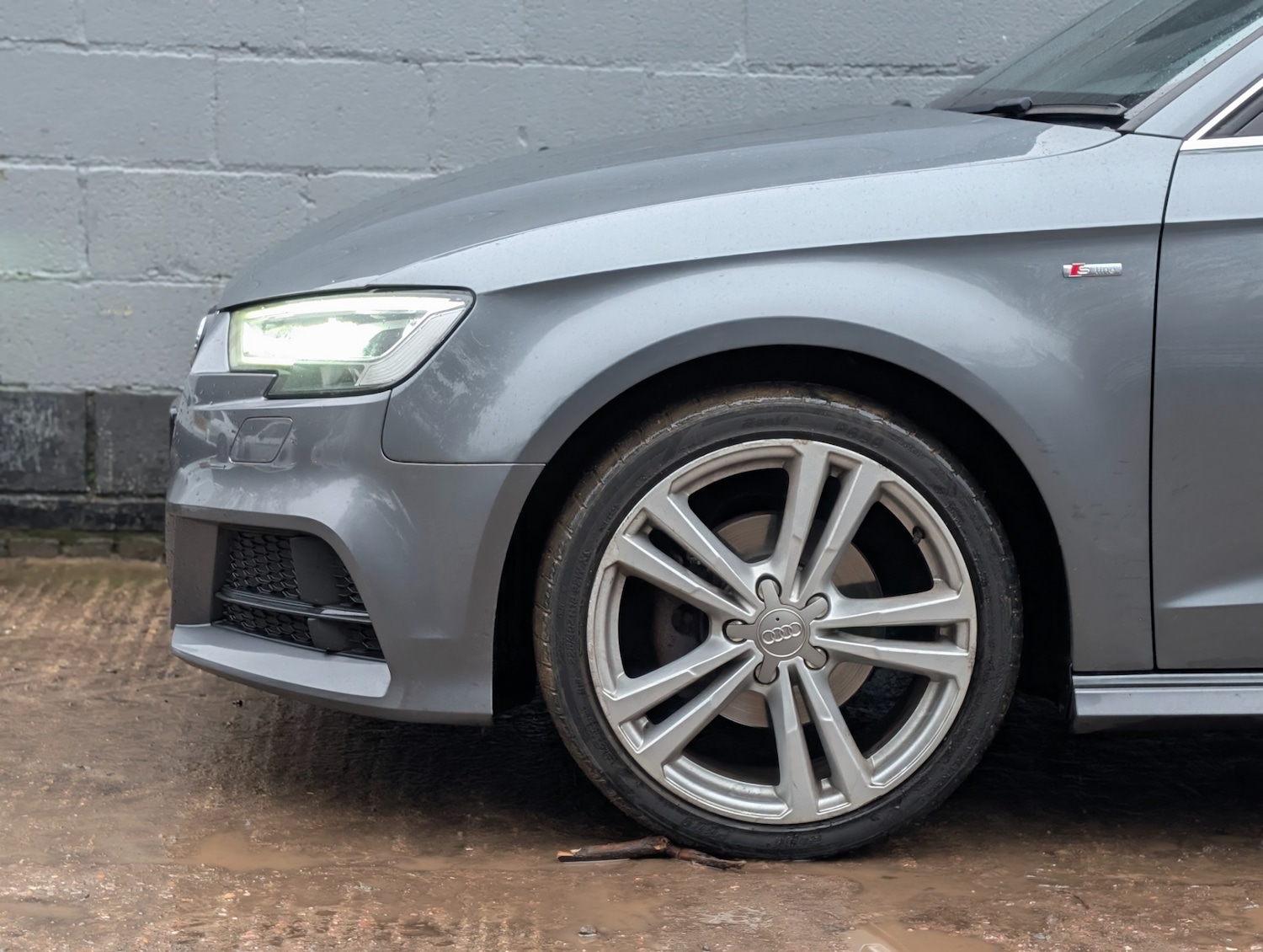 Used Audi A3 2017 for sale - 77508725: Photo 2