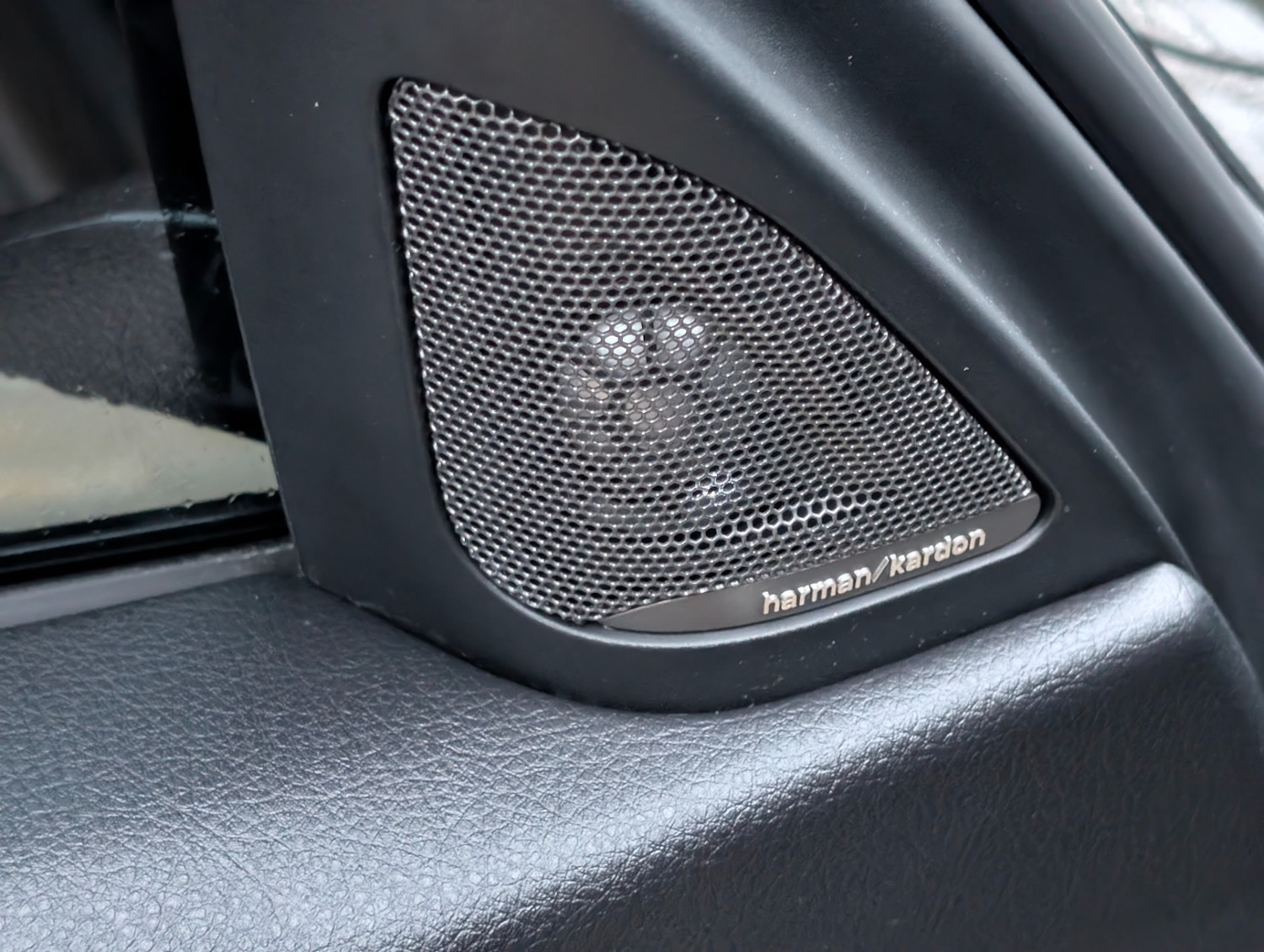 Used BMW 3 Series 2016 for sale - 77312515: Photo 2