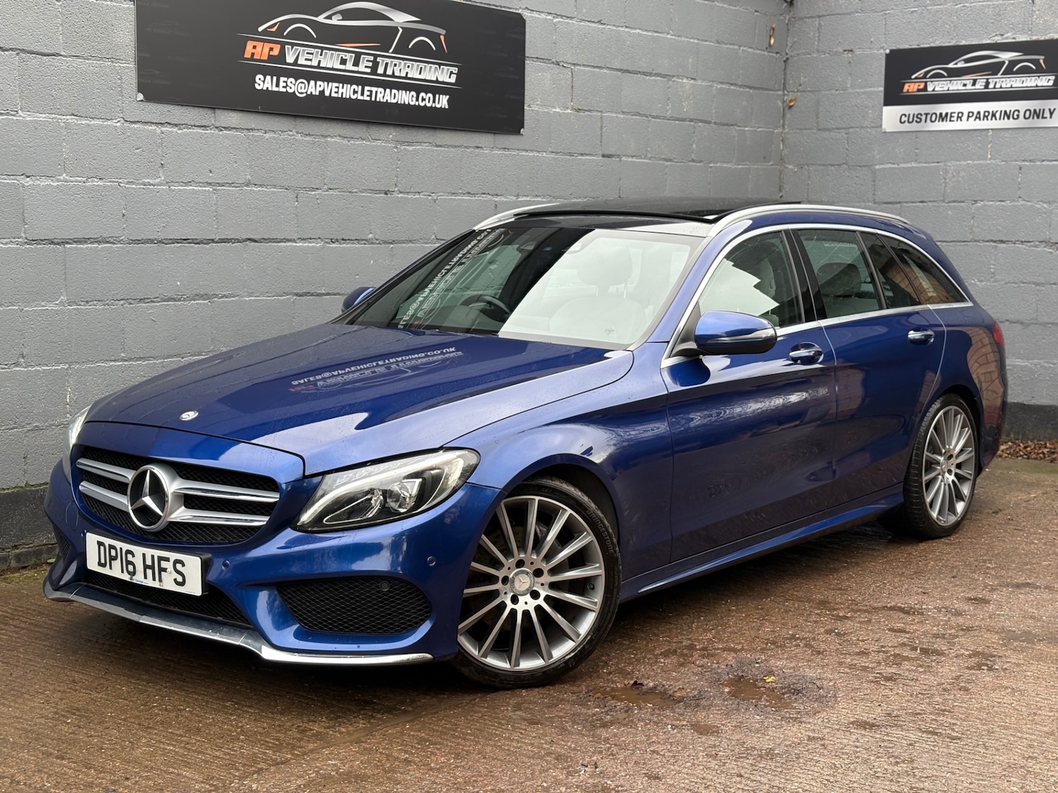 Used Mercedes-Benz C Class 2016 for sale - 76492240: Photo 2