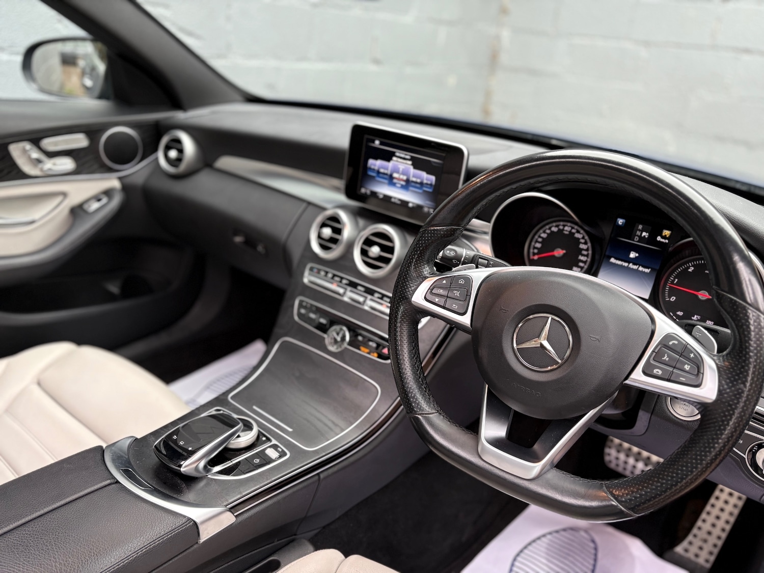 Used Mercedes-Benz C Class 2016 for sale - 76492240: Photo 31