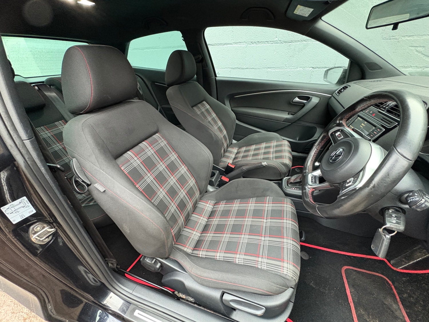 Used Volkswagen Polo 2015 for sale - 77367195: Photo 18