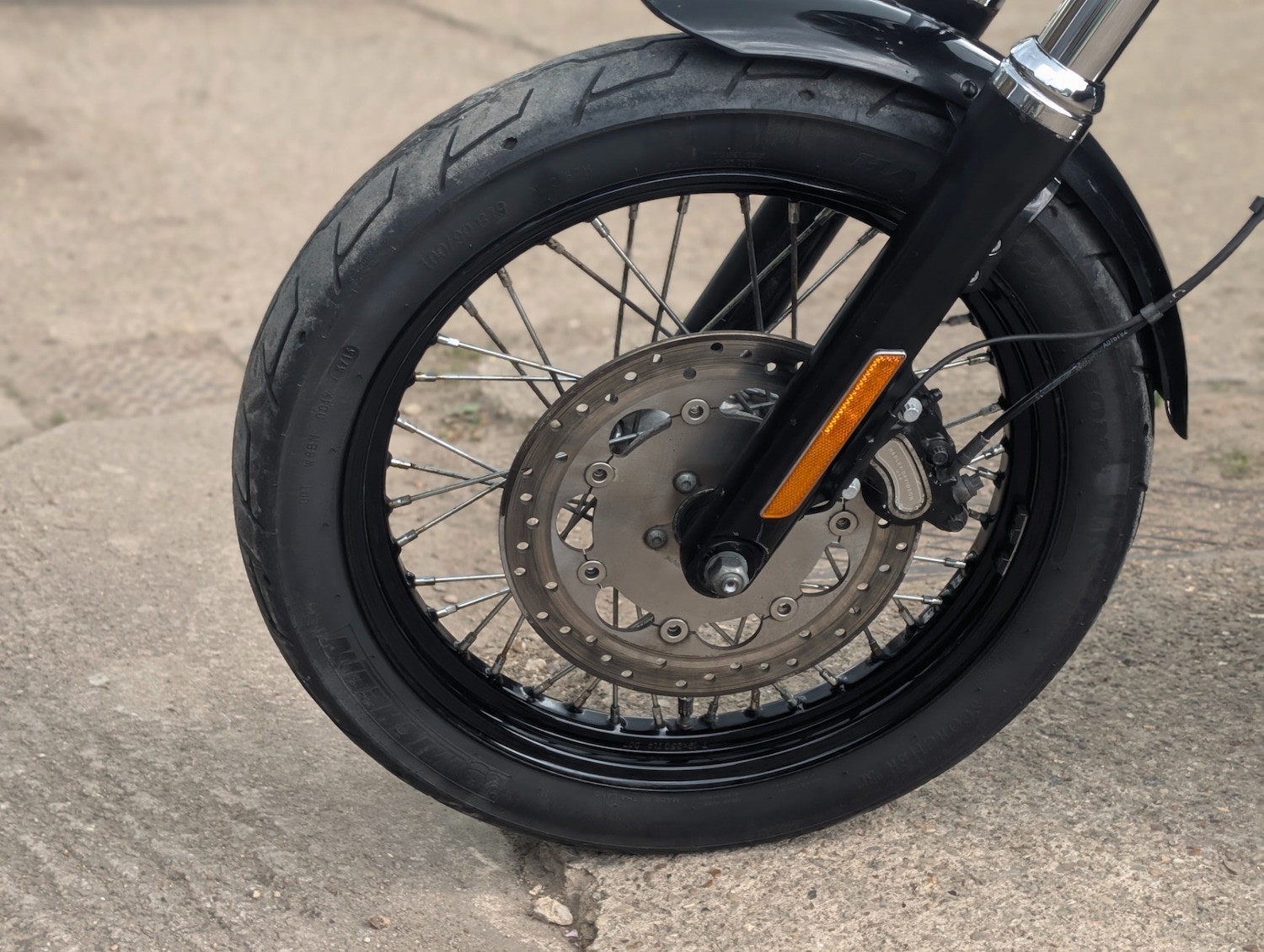 Used Harley-Davidson DYNA STREET BOB 2014 for sale - 78409242: Photo 3