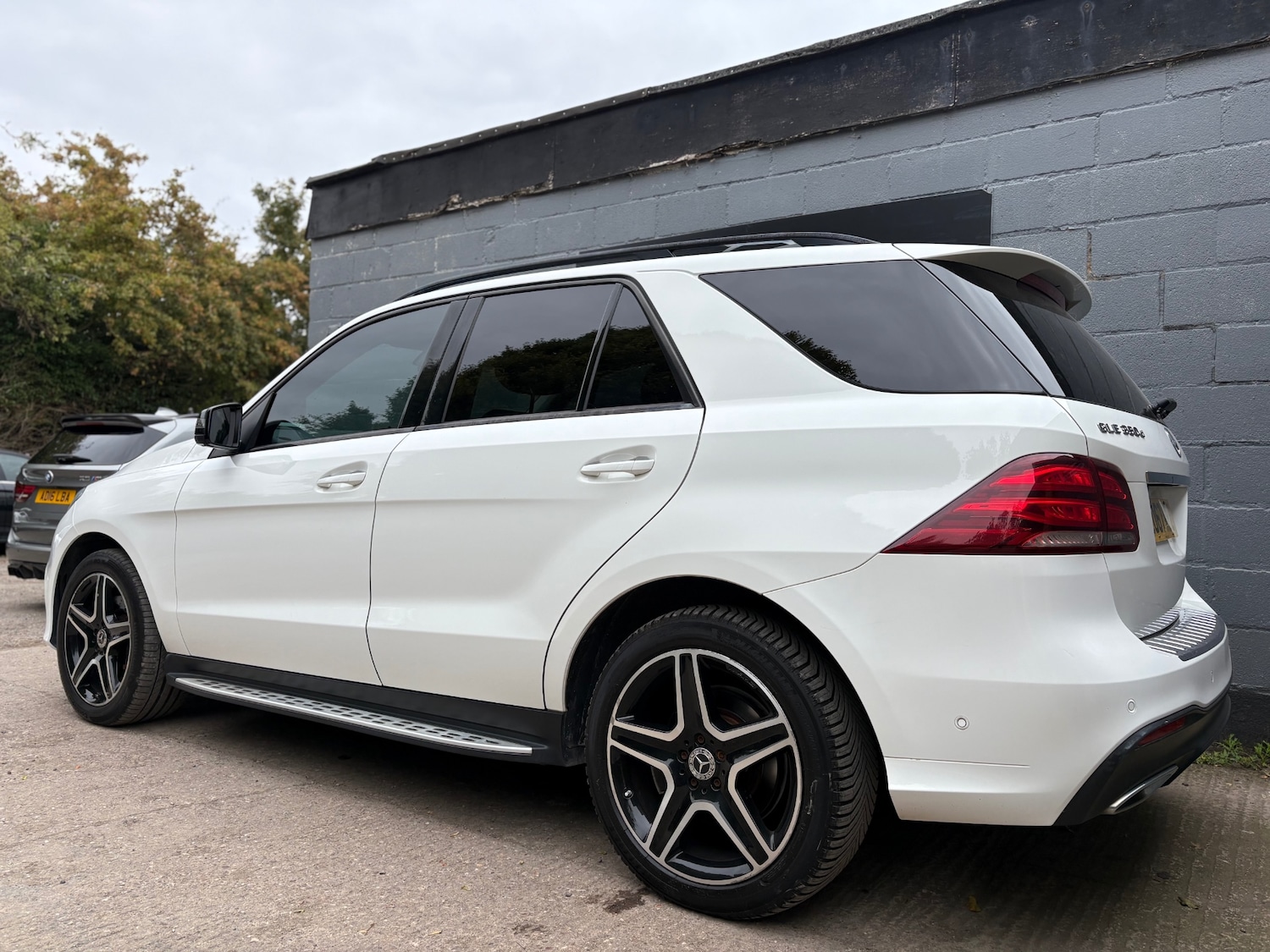 Used Mercedes-Benz GLE 2017 for sale - 76030866: Photo 3