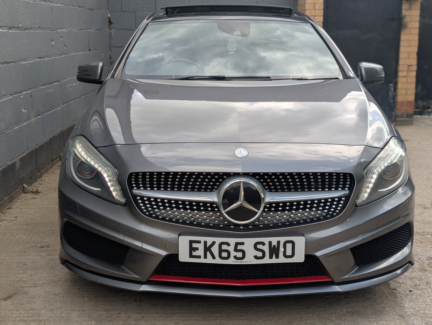 Used Mercedes-Benz A-Class 2015 for sale - 76293300: Photo 2