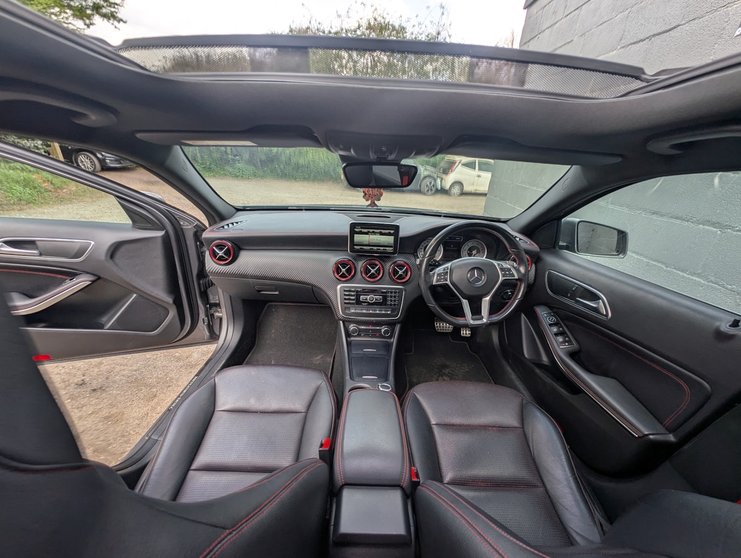 Used Mercedes-Benz A-Class 2015 for sale - 76293300: Photo 25