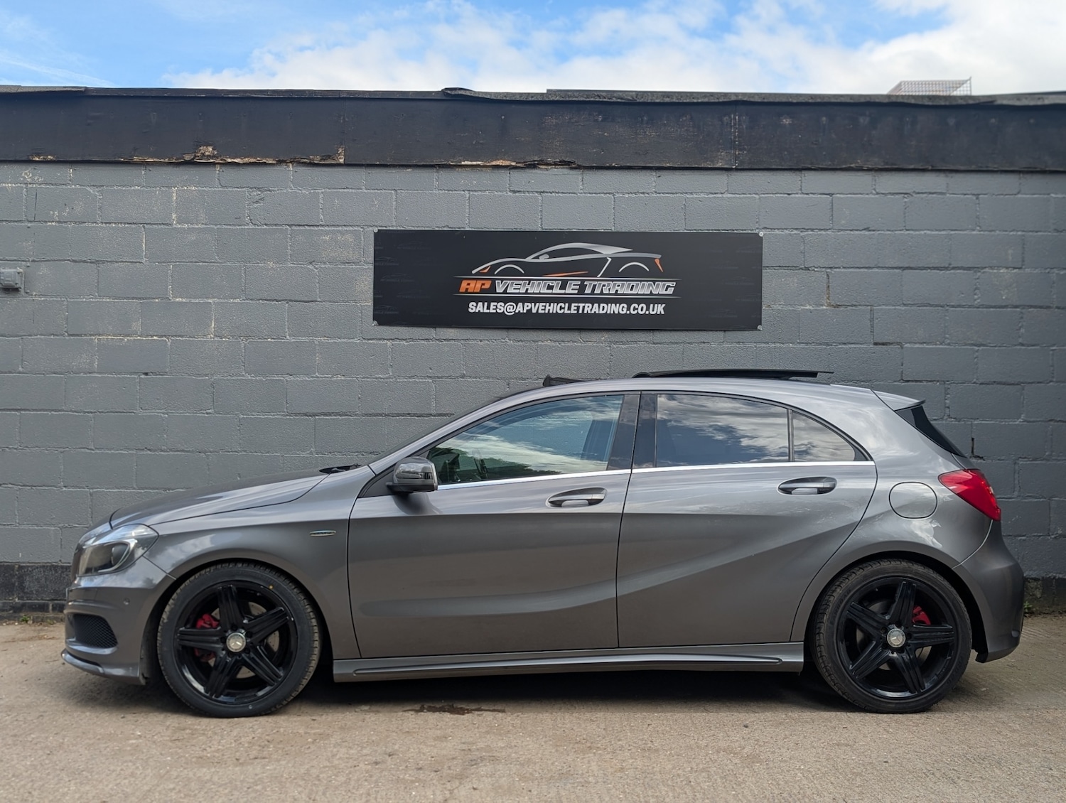 Used Mercedes-Benz A-Class 2015 for sale - 76293300: Photo 5