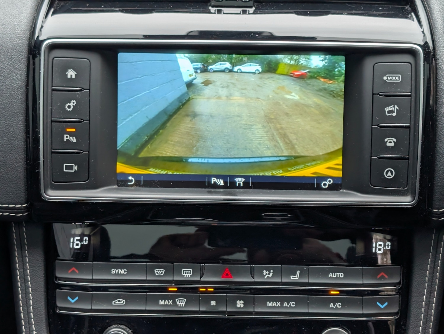 Used Jaguar F-Pace 2018 for sale - 77607192: Photo 9