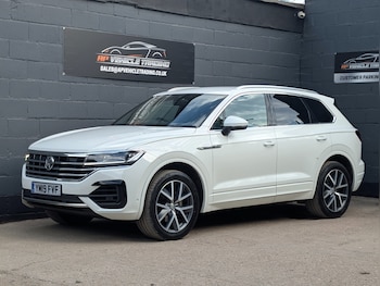 Used Volkswagen Touareg 2019 for sale - 79526763: Photo