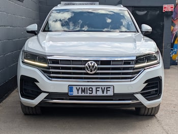 Used Volkswagen Touareg 2019 for sale - 79526763: Photo