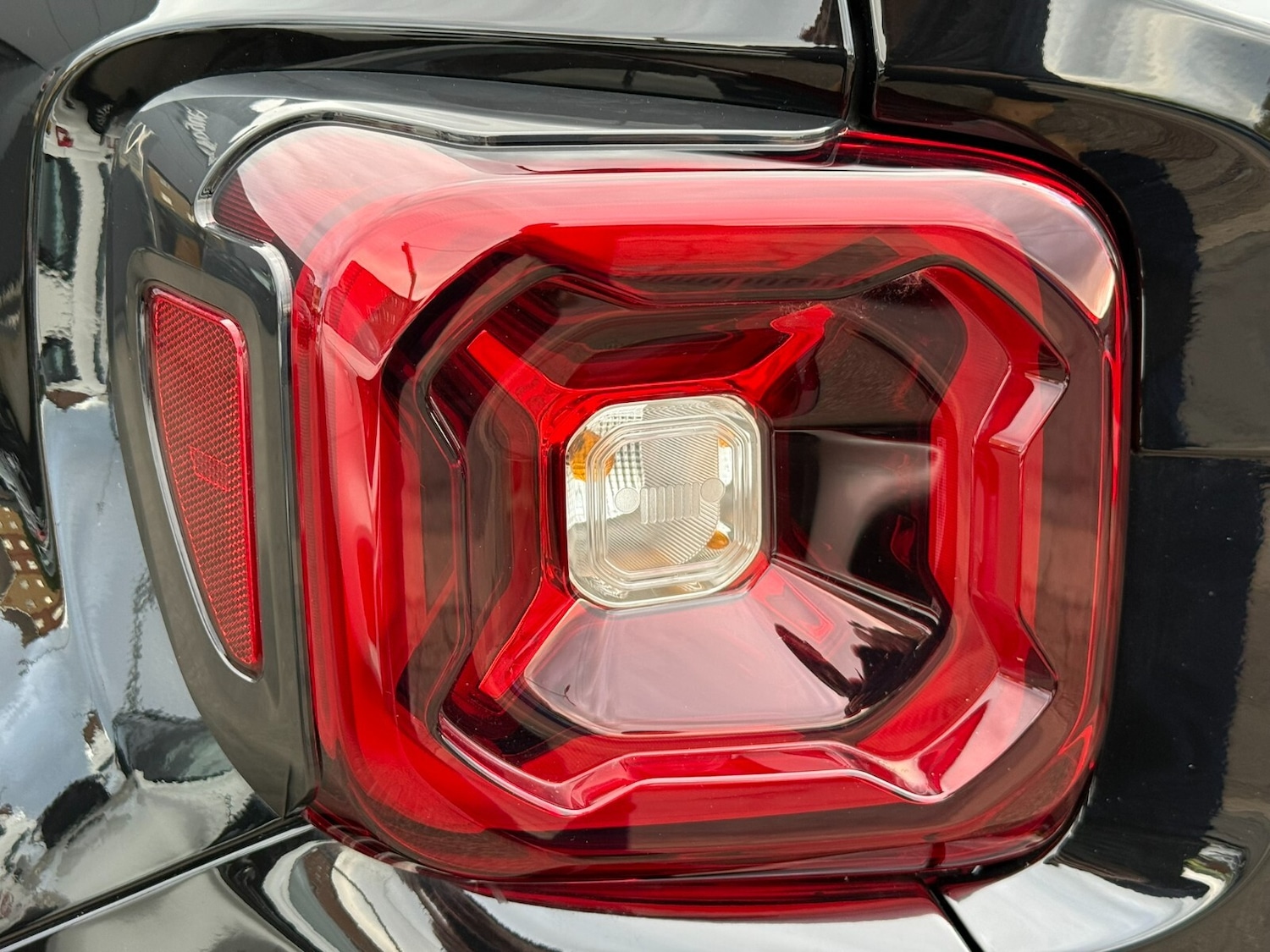 Used Jeep Renegade 2025 for sale - 76458971: Photo 41