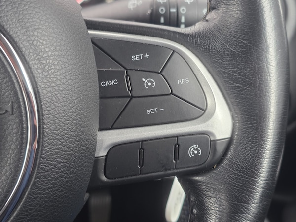 Used Jeep Renegade 2018 for sale - 76124814: Photo 37