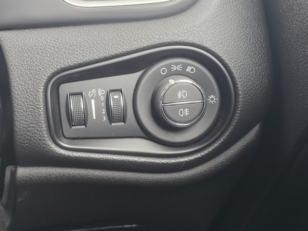 Used Jeep Renegade 2018 for sale - 76124814: Photo 41