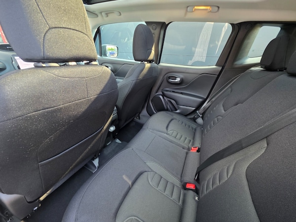 Used Jeep Renegade for sale - 75355208: Photo 23