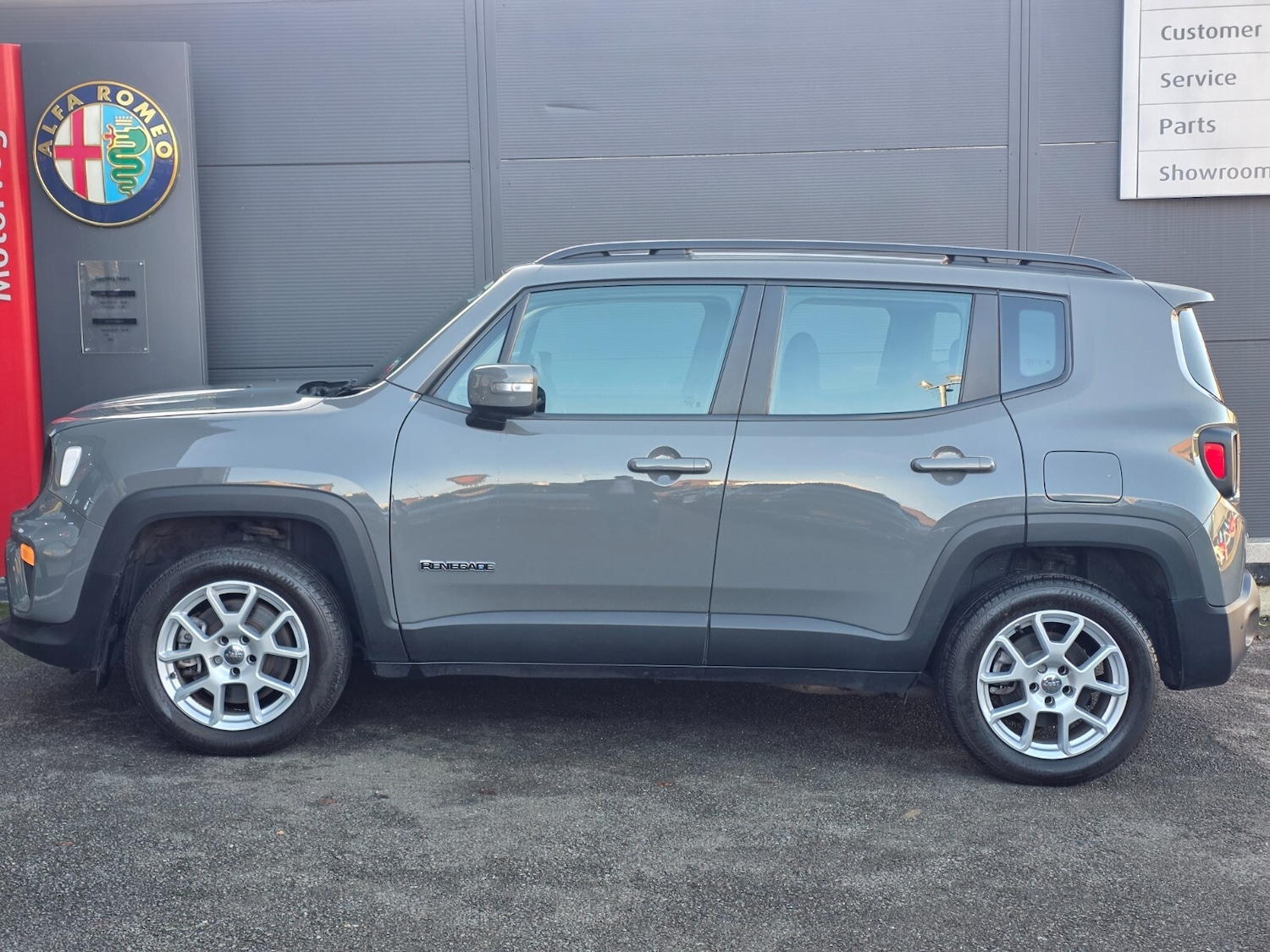 Used Jeep Renegade 2021 for sale - 76868875: Photo 4