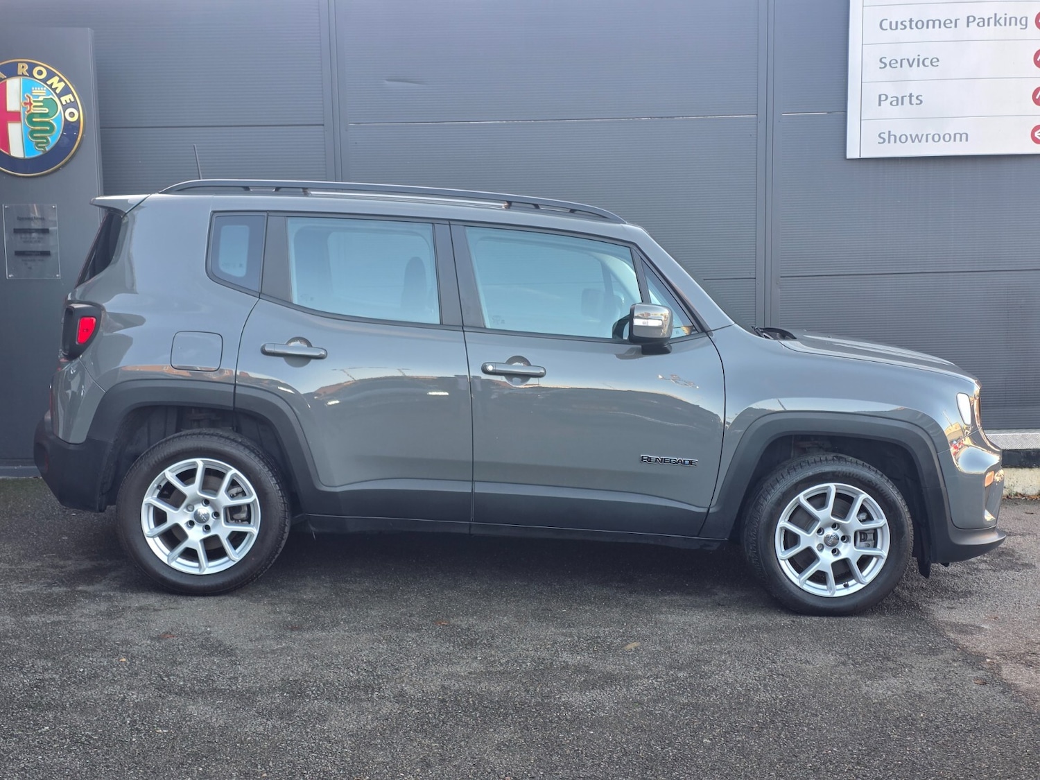 Used Jeep Renegade 2021 for sale - 76868875: Photo 8