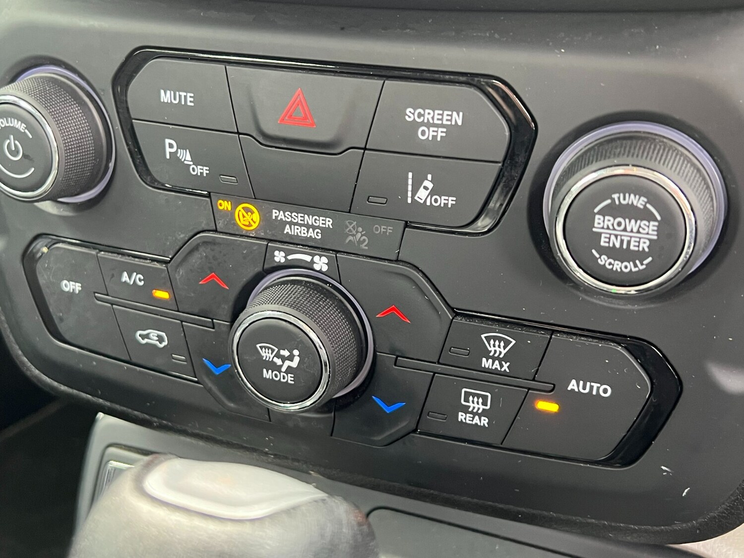 Used Jeep Renegade 2021 for sale - 76868762: Photo 25