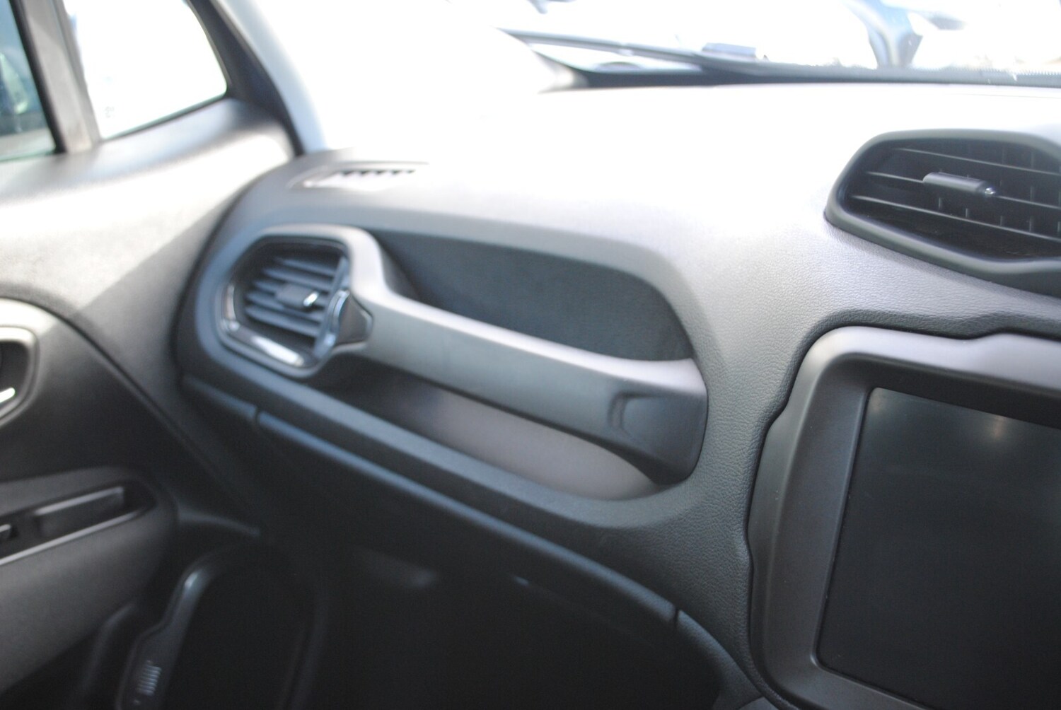 Used Jeep Renegade 2021 for sale - 76868762: Photo 51