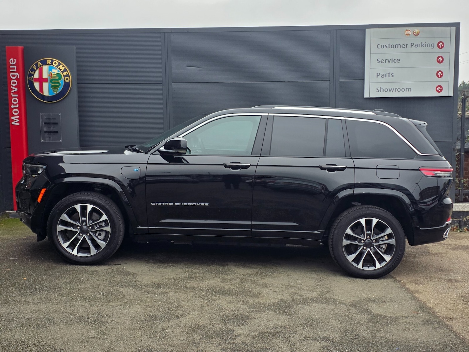 Used Jeep Grand Cherokee 2025 for sale - 76966564: Photo 4