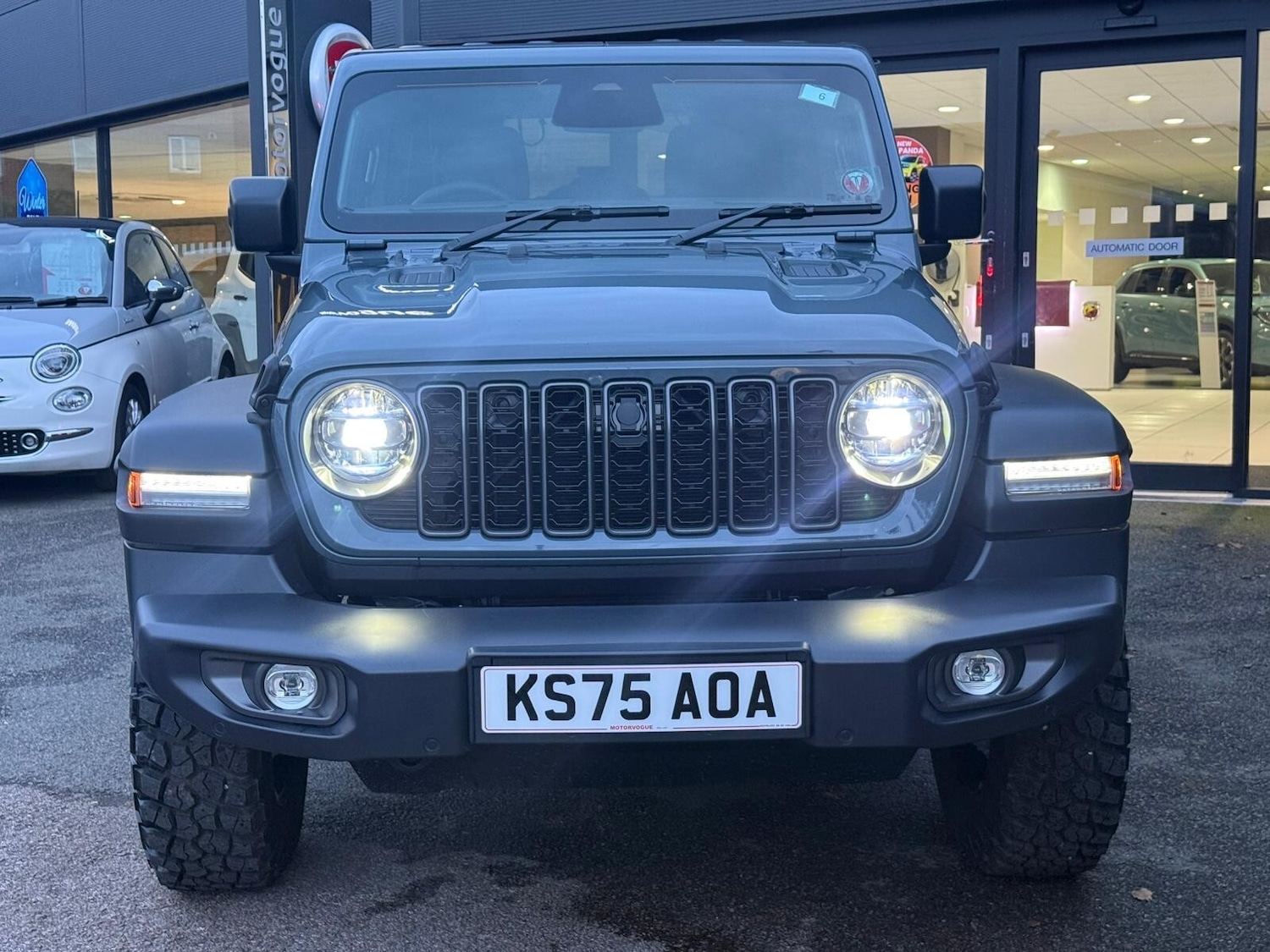 Used Jeep Wrangler 2025 for sale - 76901515: Photo 2