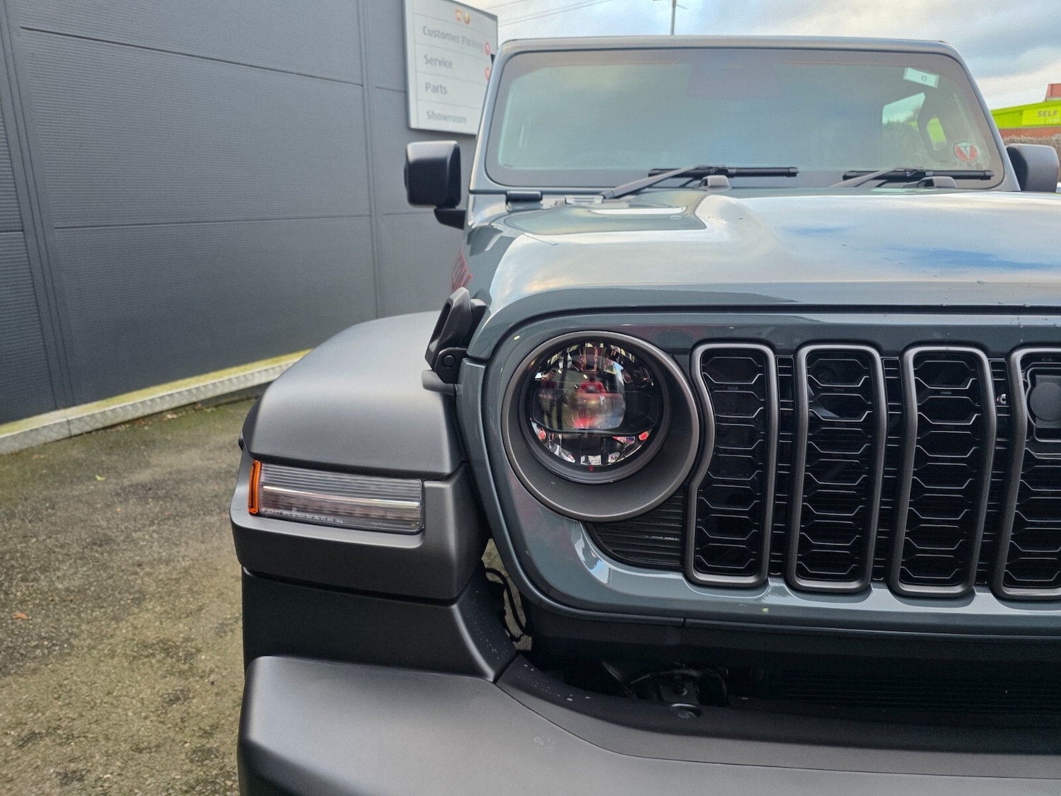 Used Jeep Wrangler 2025 for sale - 76901515: Photo 8
