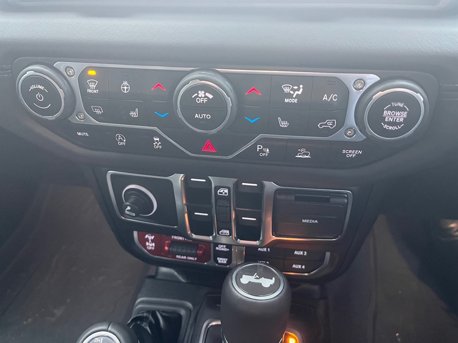 Used Jeep Wrangler 2024 for sale - 76868801: Photo 18