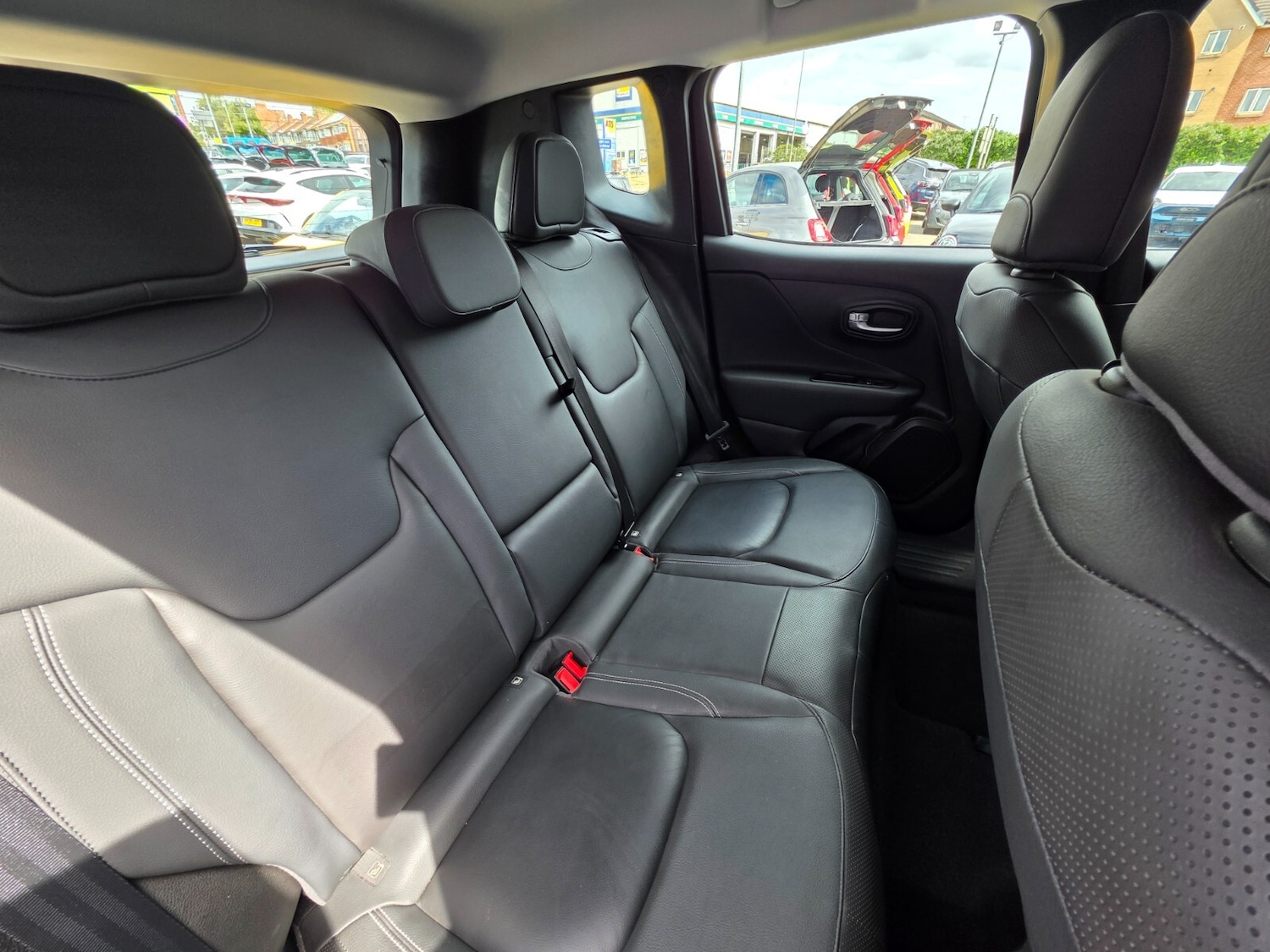 Used Jeep Renegade 2021 for sale - 76868712: Photo 27