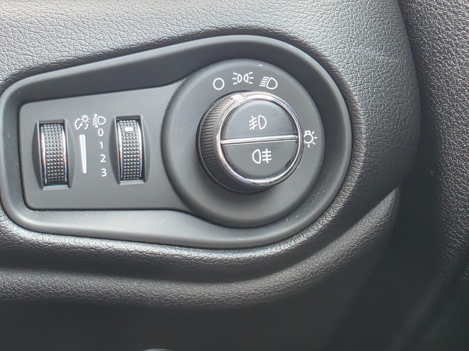 Used Jeep Renegade 2021 for sale - 76868712: Photo 53