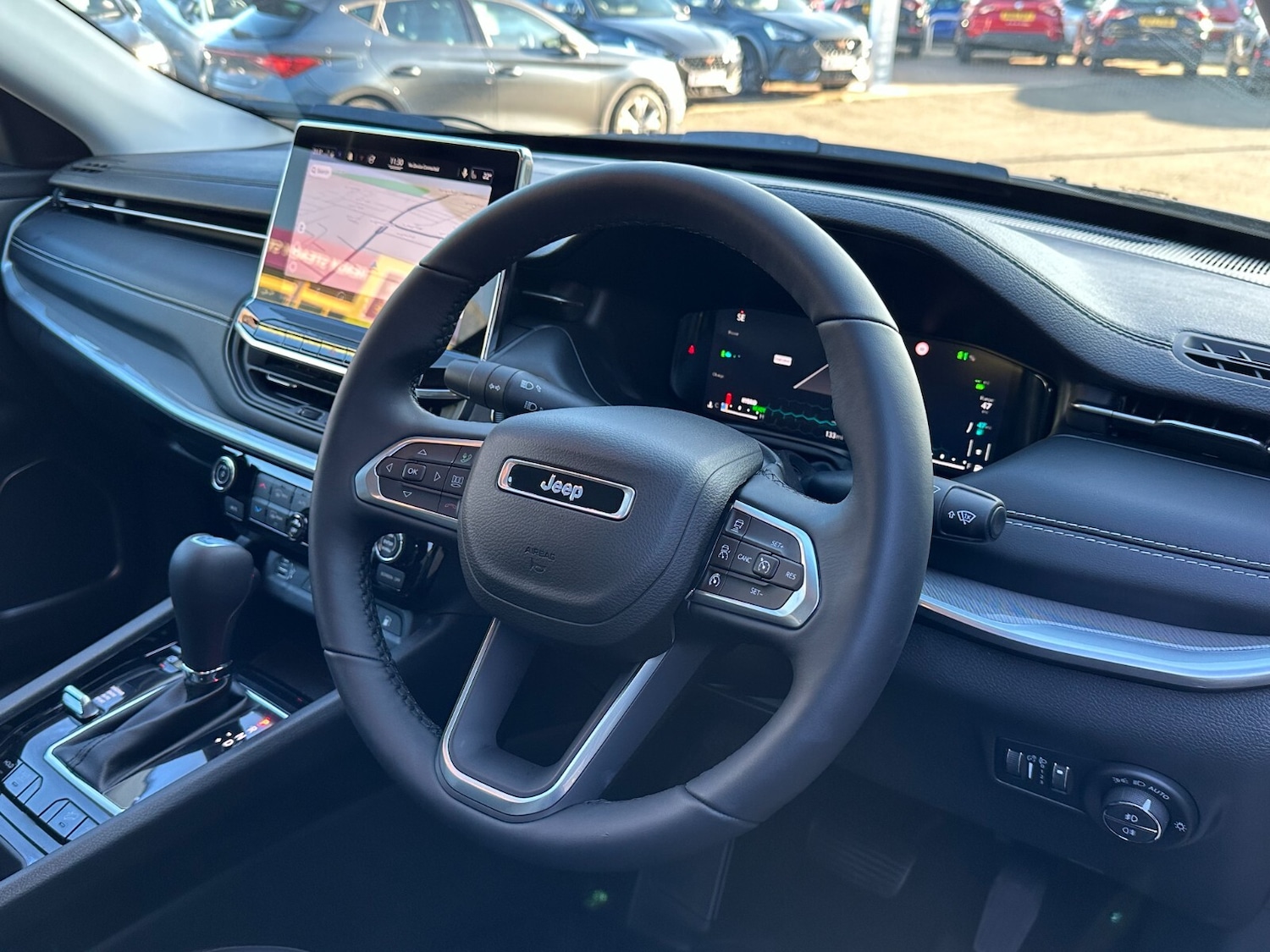 Used Jeep Compass 2023 for sale - 76487475: Photo 3