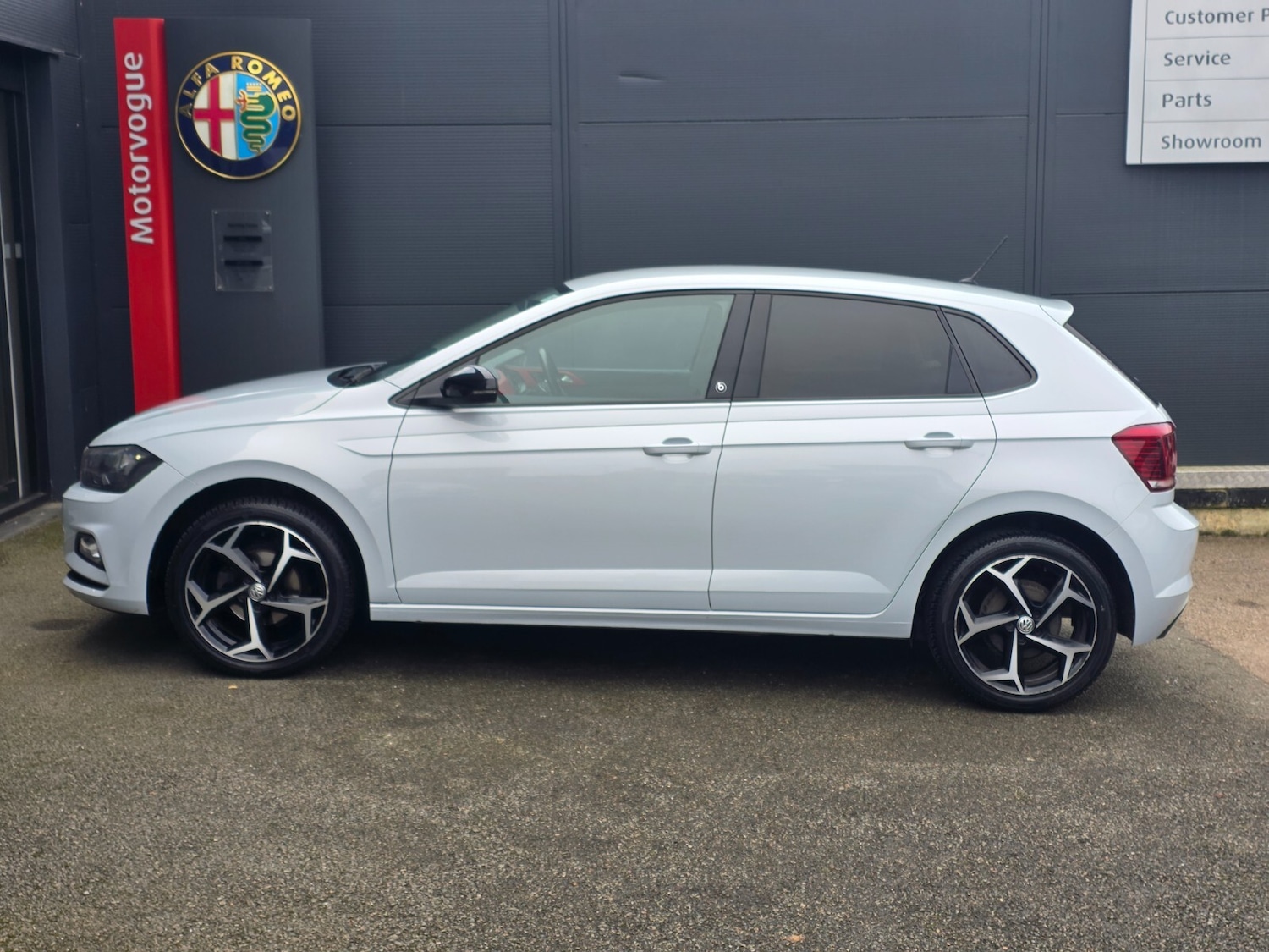 Used Volkswagen Polo 2018 for sale - 77055599: Photo 5
