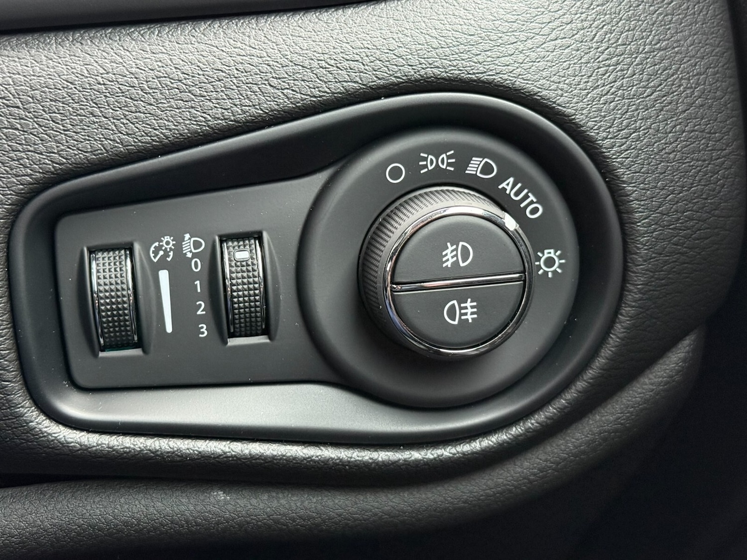 Used Jeep Renegade 2025 for sale - 76870097: Photo 26