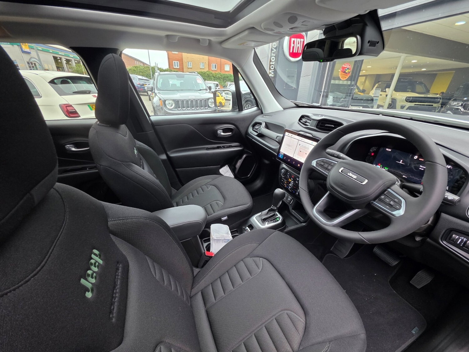 Used Jeep Renegade 2025 for sale - 76869054: Photo 23