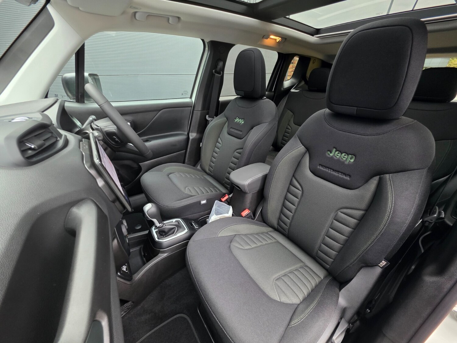 Used Jeep Renegade 2025 for sale - 76869054: Photo 26