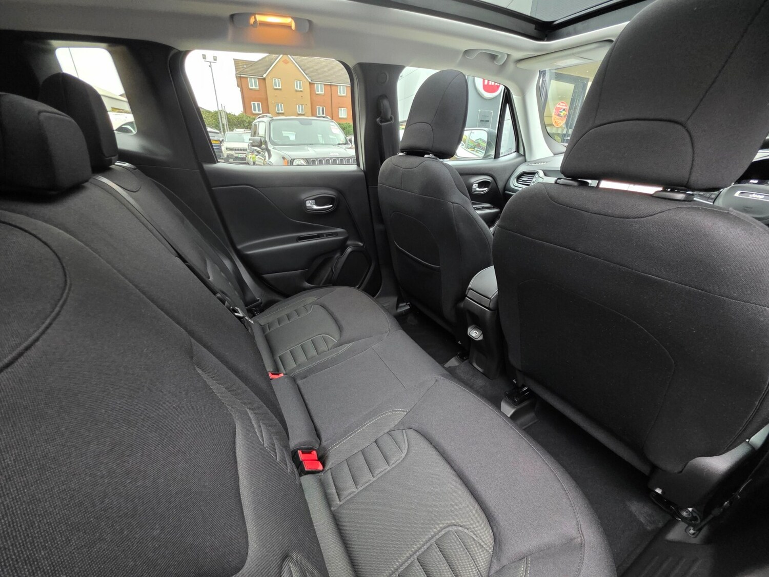 Used Jeep Renegade 2025 for sale - 76869054: Photo 29