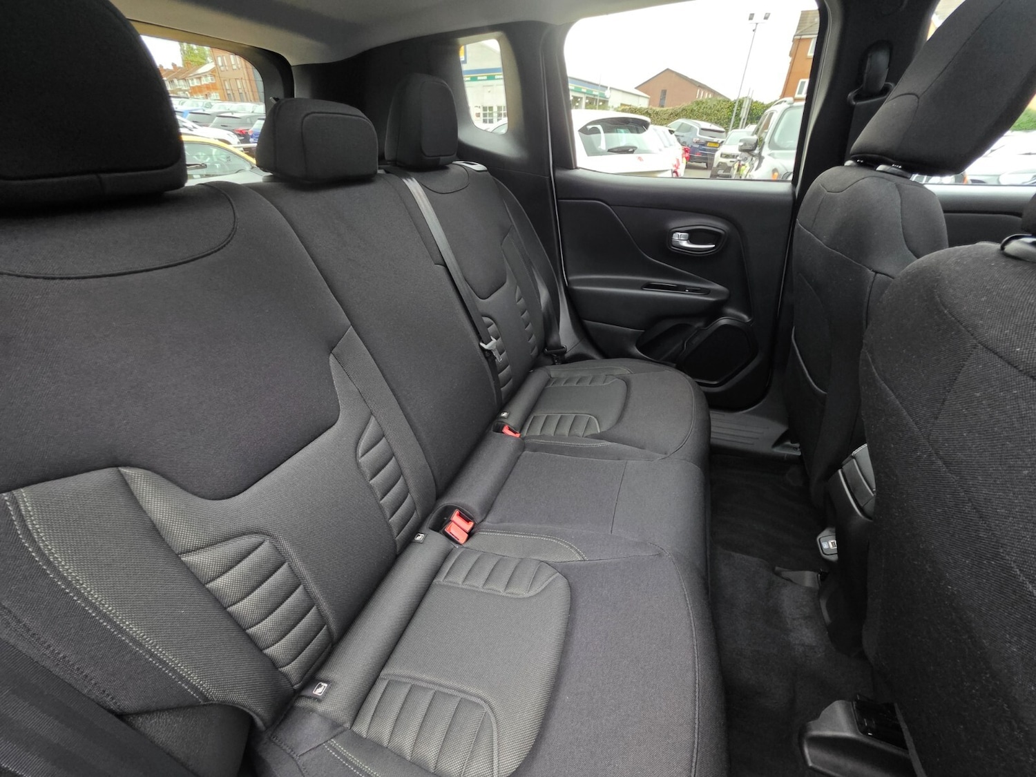 Used Jeep Renegade 2025 for sale - 76869054: Photo 30