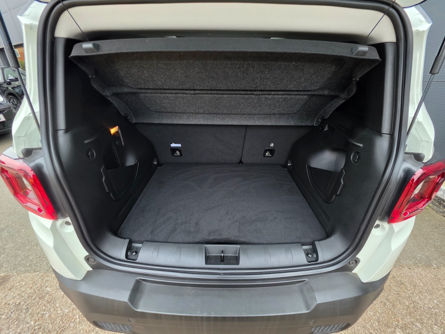 Used Jeep Renegade 2025 for sale - 76869054: Photo 31