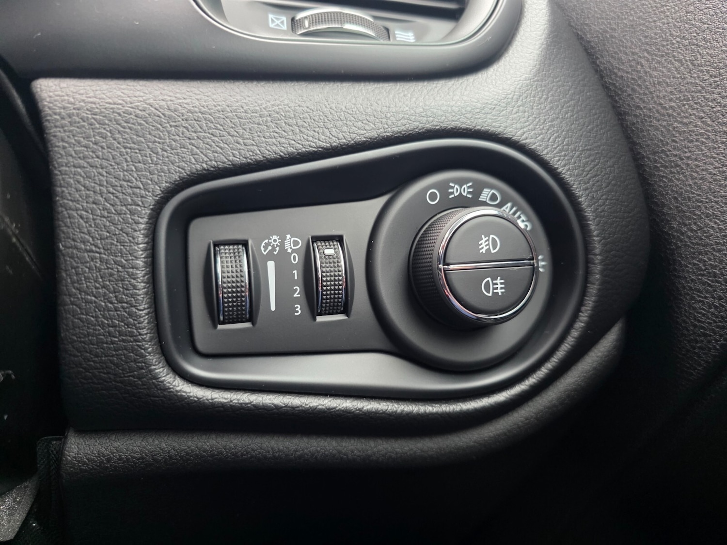 Used Jeep Renegade 2025 for sale - 76869054: Photo 45